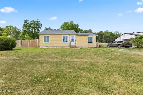 82 Greenway Street Greeneville Tn 37743, Greeneville, TN 37743