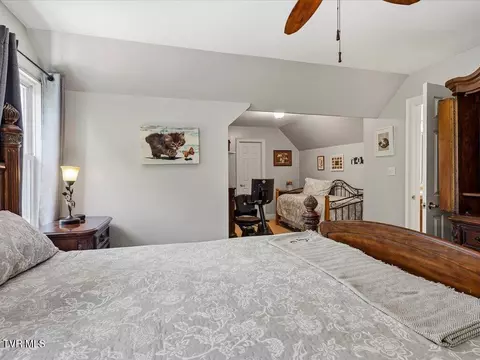 Bedroom - 1881 Pointe Drive Talbott Tn 37877, Talbott, TN 37877 photo 7 of 10