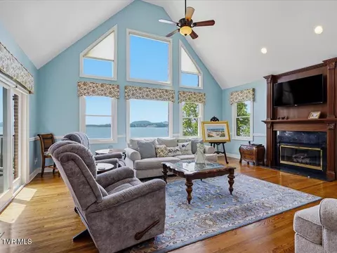 Living - 1881 Pointe Drive Talbott Tn 37877, Talbott, TN 37877 photo 2 of 4