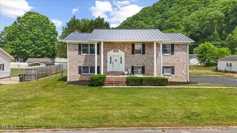 1012 Southgate Drive Extension Elizabethton Tn 37643, Elizabethton, TN 37643