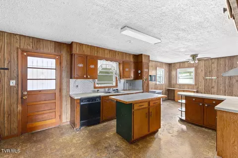 Kitchen - 115 Alexander Street Hampton Tn 37658, Hampton, TN 37658 photo 2 of 2
