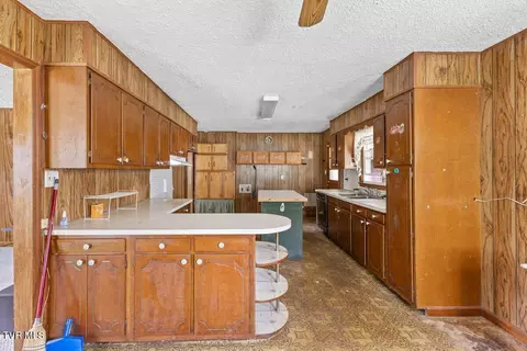 Kitchen - 115 Alexander Street Hampton Tn 37658, Hampton, TN 37658 photo 1 of 2