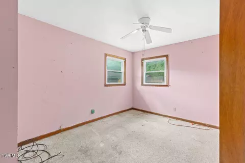 Bedroom - 115 Alexander Street Hampton Tn 37658, Hampton, TN 37658 photo 5 of 5