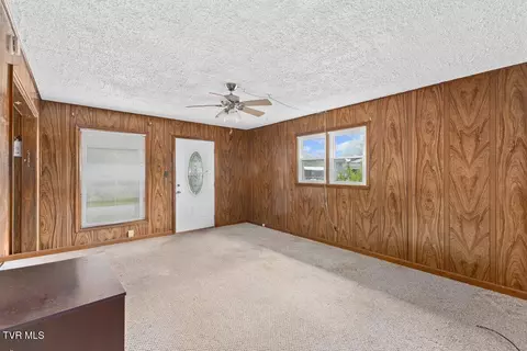 Living - 115 Alexander Street Hampton Tn 37658, Hampton, TN 37658 photo 2 of 2