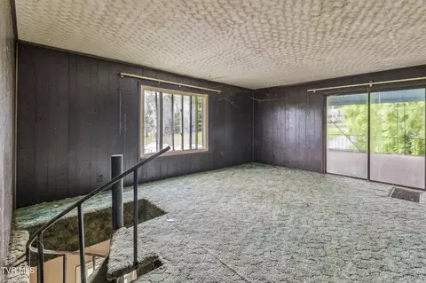 Living - 902 Diane Avenue Erwin Tn 37650, Erwin, TN 37650 photo 6 of 6
