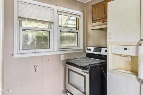 Kitchen - 902 Diane Avenue Erwin Tn 37650, Erwin, TN 37650 photo 2 of 2