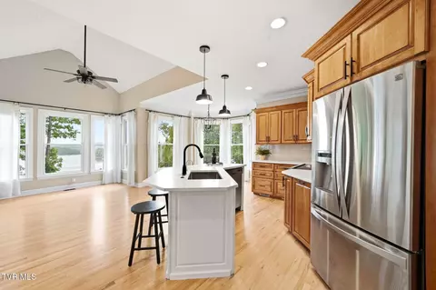 Kitchen - 9 Thunder Bay Drive Gray Tn 37615, Gray, TN 37615 photo 3 of 4