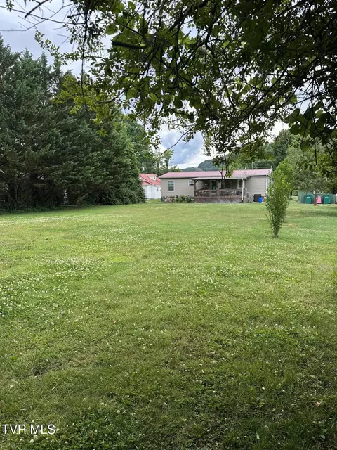 Exterior - 132 Elliott Avenue Erwin Tn 37650, Erwin, TN 37650 photo 4 of 4