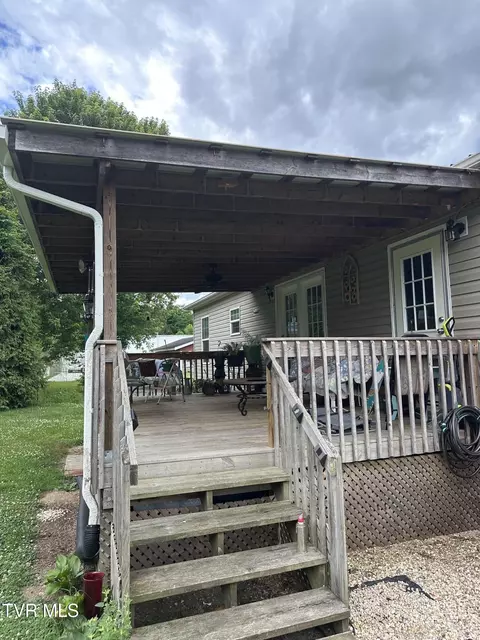 Exterior - 132 Elliott Avenue Erwin Tn 37650, Erwin, TN 37650 photo 3 of 4