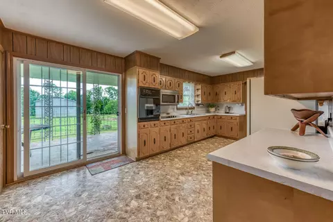 Kitchen - 2390 Highway 107 Chuckey Tn 37641, Chuckey, TN 37641 photo 1 of 3