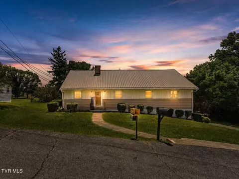 117 Ridge Street Surgoinsville Tn 37873, Surgoinsville, TN 37873