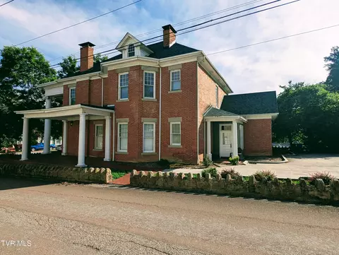 221 E Main Street Clintwood Va 24228, Clintwood, VA 24228