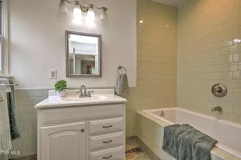Bath - 909 E Holston Avenue Johnson City Tn 37601, Johnson City, TN 37601 photo 1 of 8