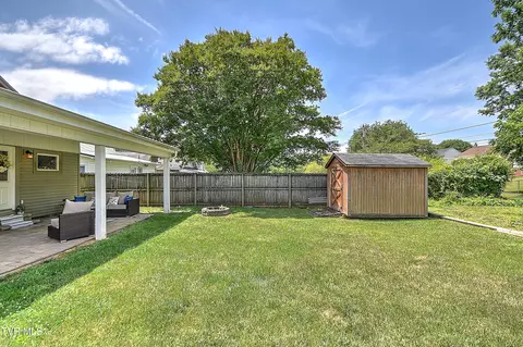 Exterior - 909 E Holston Avenue Johnson City Tn 37601, Johnson City, TN 37601 photo 7 of 19