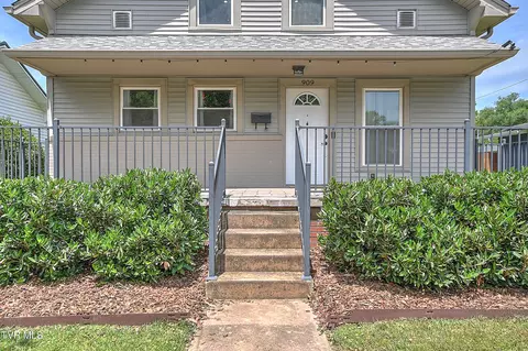 Exterior - 909 E Holston Avenue Johnson City Tn 37601, Johnson City, TN 37601 photo 3 of 19