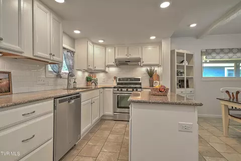 Kitchen - 909 E Holston Avenue Johnson City Tn 37601, Johnson City, TN 37601 photo 3 of 5