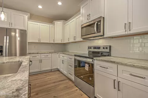 Kitchen - 234 E Ridges Drive Chuckey Tn 37641, Chuckey, TN 37641 photo 3 of 6
