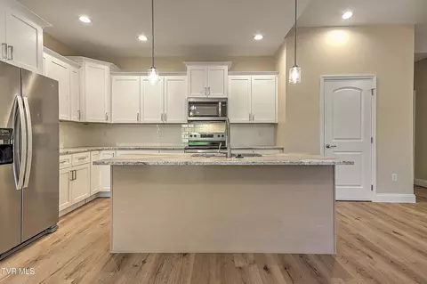 Kitchen - 234 E Ridges Drive Chuckey Tn 37641, Chuckey, TN 37641 photo 2 of 6
