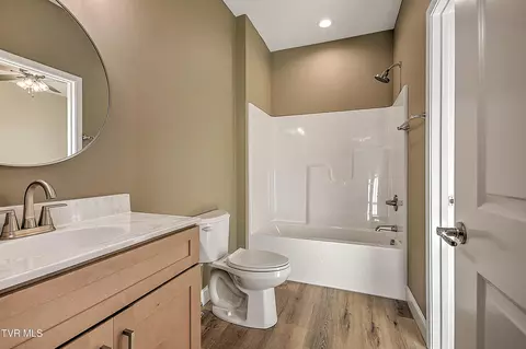 Bath - 234 E Ridges Drive Chuckey Tn 37641, Chuckey, TN 37641 photo 6 of 7