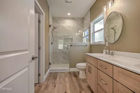 Bath - 234 E Ridges Drive Chuckey Tn 37641, Chuckey, TN 37641 photo 1 of 7