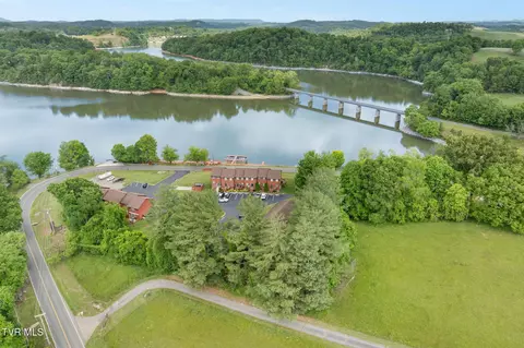 461 J A Hodge Rd Road 4 Piney Flats Tn 37686, Piney Flats, TN 37686