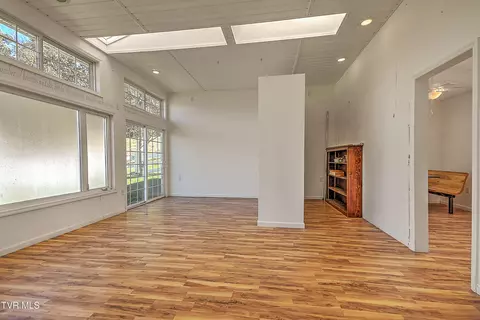 Living - 2145 Highway 93 Fall Branch Tn 37656, Fall Branch, TN 37656 photo 8 of 8