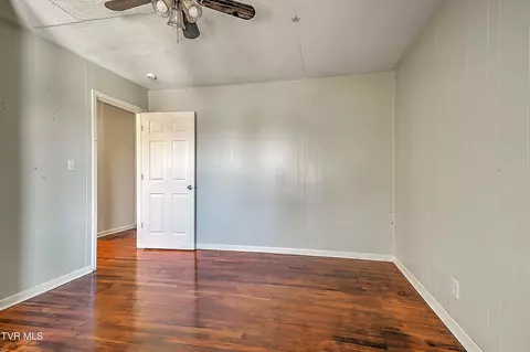 Bedroom - 2145 Highway 93 Fall Branch Tn 37656, Fall Branch, TN 37656 photo 6 of 10