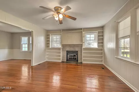 Living - 2145 Highway 93 Fall Branch Tn 37656, Fall Branch, TN 37656 photo 1 of 8