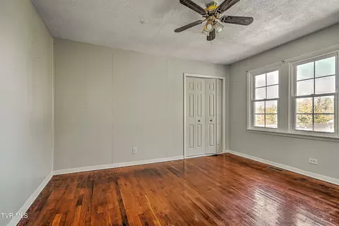 Bedroom - 2145 Highway 93 Fall Branch Tn 37656, Fall Branch, TN 37656 photo 4 of 10