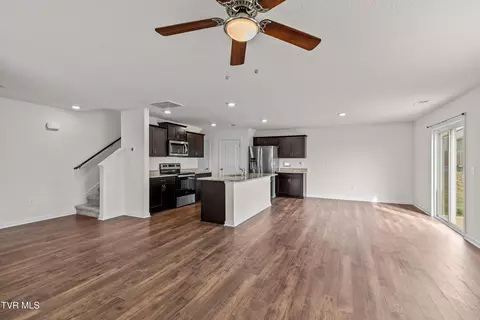 Living - 2320 Beacon Road Talbott Tn 37877, Talbott, TN 37877 photo 3 of 4