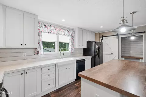 Kitchen - 425 Pritchard Road Limestone Tn 37681, Limestone, TN 37681 photo 4 of 4