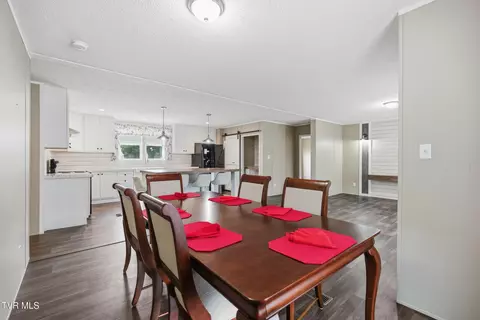 Dining - 425 Pritchard Road Limestone Tn 37681, Limestone, TN 37681 photo 2 of 2