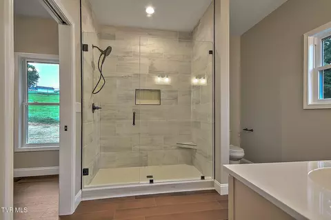 Bath - 118 Emerald Drive Greeneville Tn 37745, Greeneville, TN 37745 photo 3 of 5