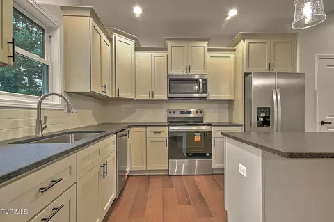 Kitchen - 118 Emerald Drive Greeneville Tn 37745, Greeneville, TN 37745 photo 1 of 6