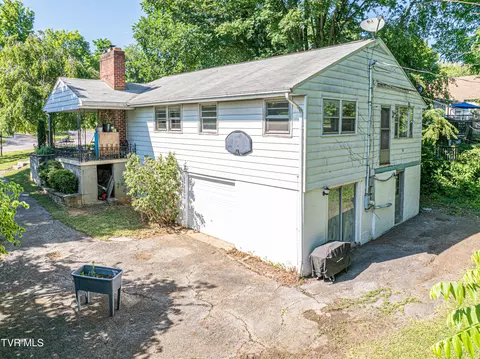 Exterior - 800 Prospect Avenue Bristol Va 24201, Bristol, VA 24201 photo 9 of 10