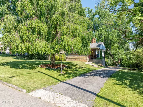 Exterior - 800 Prospect Avenue Bristol Va 24201, Bristol, VA 24201 photo 5 of 10