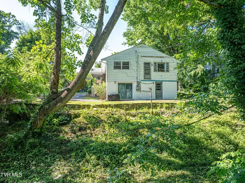 Exterior - 800 Prospect Avenue Bristol Va 24201, Bristol, VA 24201 photo 8 of 10