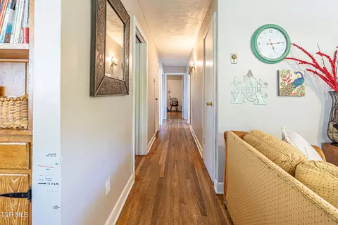 Entry Way - 800 Prospect Avenue Bristol Va 24201, Bristol, VA 24201 photo 1 of 1