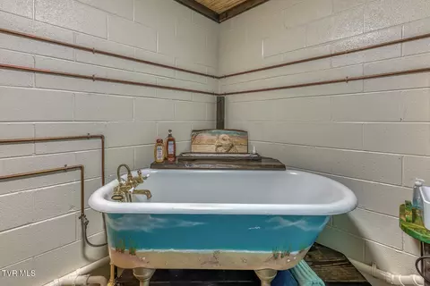 Bath - 130 Timber Lane Hampton Tn 37658, Hampton, TN 37658 photo 4 of 4