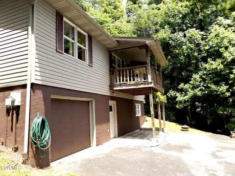 Exterior - 130 Timber Lane Hampton Tn 37658, Hampton, TN 37658 photo 2 of 5