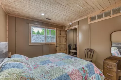 Bedroom - 130 Timber Lane Hampton Tn 37658, Hampton, TN 37658 photo 7 of 7