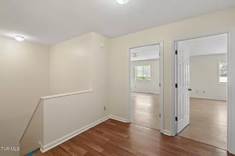 Entry Way - 1141 E Timbers 1141 Greeneville Tn 37745, Greeneville, TN 37745 photo 2 of 2