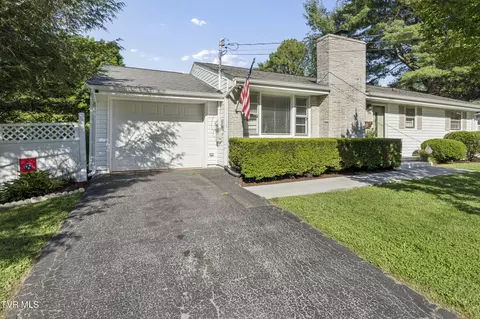 1320 Lynnwood Drive Johnson City Tn 37601, Johnson City, TN 37601