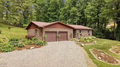 1244 S Shady Street Mountain City Tn 37683, Mountain City, TN 37683