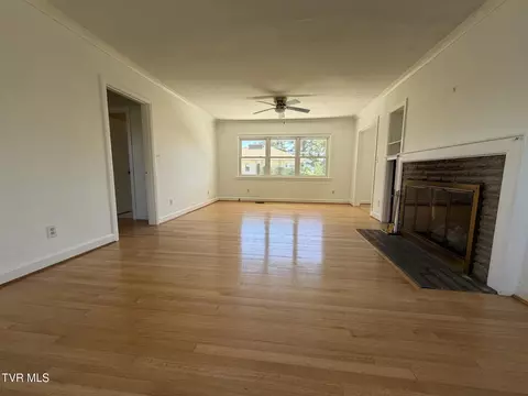 Living - 507 E Sevier Heights Greeneville Tn 37745, Greeneville, TN 37745 photo 1 of 6