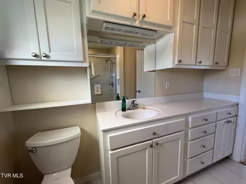 Bath - 507 E Sevier Heights Greeneville Tn 37745, Greeneville, TN 37745 photo 3 of 4
