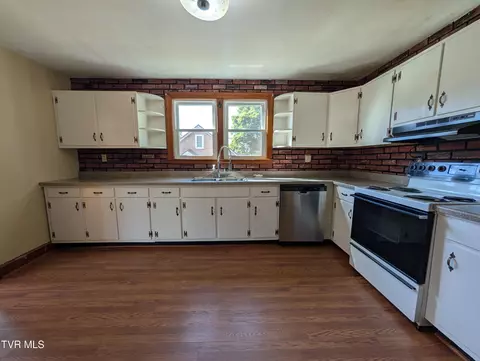 Kitchen - 235 SE Glade Street Wise Va 24293, Wise, VA 24293 photo 2 of 3