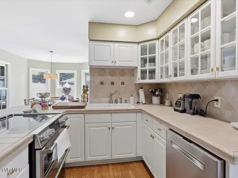 Kitchen - 7531 W Pierce Drive Talbott Tn 37877, Talbott, TN 37877 photo 3 of 4