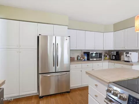 Kitchen - 7531 W Pierce Drive Talbott Tn 37877, Talbott, TN 37877 photo 4 of 4