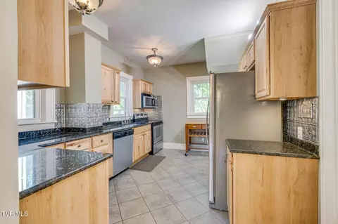 Kitchen - 206 E 9th Avenue Johnson City Tn 37601, Johnson City, TN 37601 photo 1 of 4